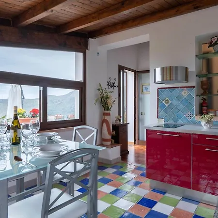 Appartamento La Finestra sulle Eolie Reitano  Esterno foto