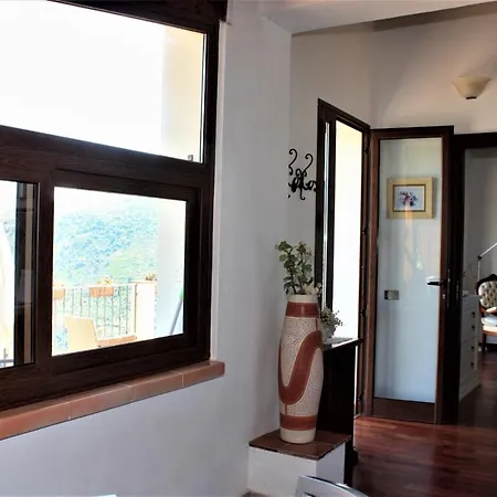Appartamento La Finestra sulle Eolie Reitano  Esterno foto