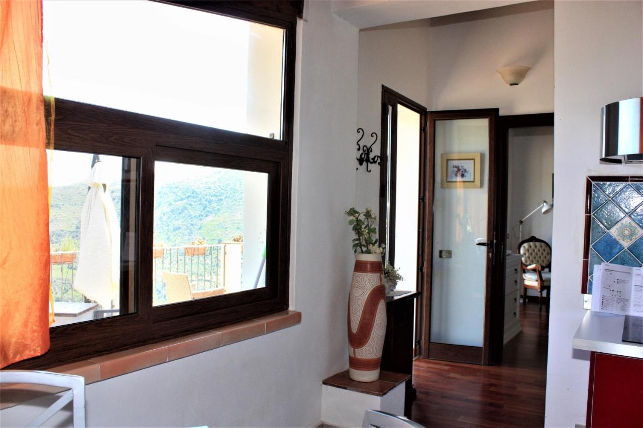 La Finestra Sulle Eolie Apartment