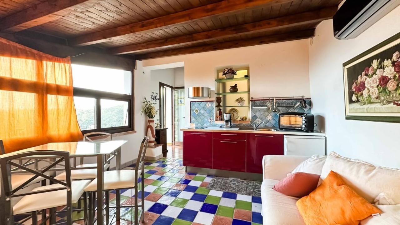 La Finestra Sulle Eolie Apartment Reitano (Messina)