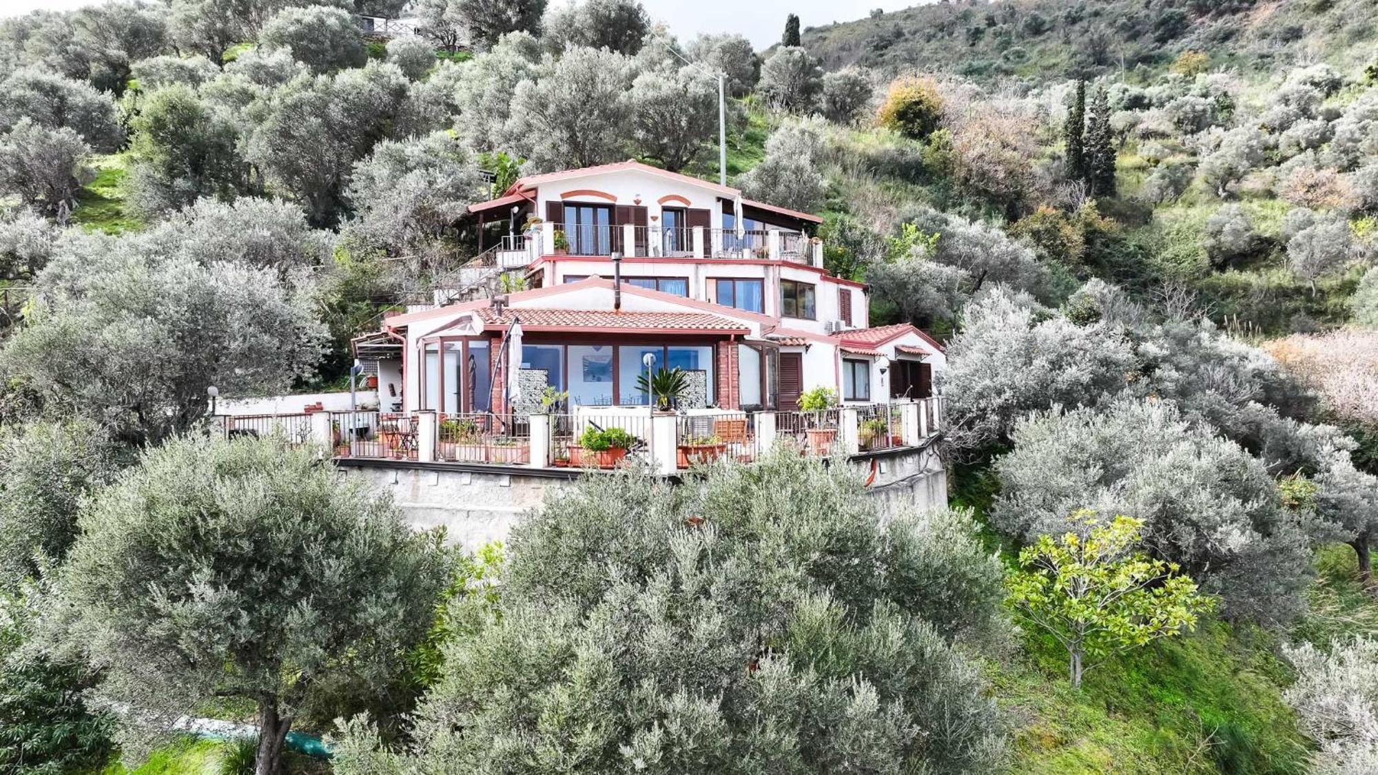 Apartment La Finestra Sulle Eolie